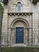 Portada de la Iglesia de Santa María de Sar, Santiago de Compostela.jpg