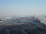 Osa maailman suurimman rahtisataman, Ningbon ja Zhoushanin sataman hiiliterminaalia.