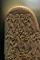 Griff eines Prunkmessers (Messer vom Gebel el-Arak) aus Nilpferd-Elfenbein, (Naqada-Kultur), etwa 3200 v. Chr.