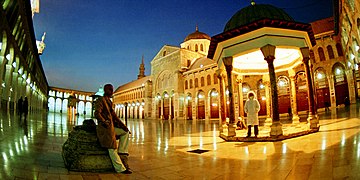 The Umayyad Mosque in Damascus in the early evening.jpg