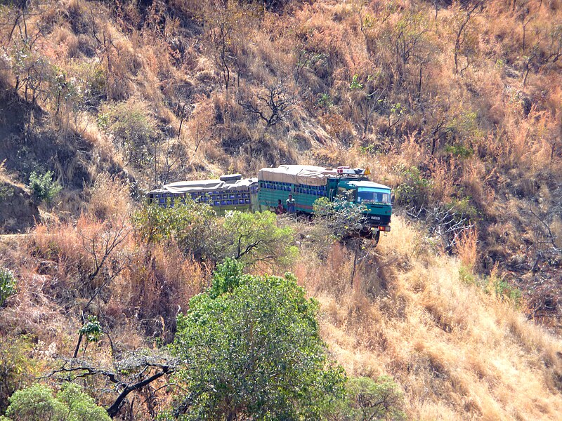 File:Dopravní nehoda, Amharsko, Etiopie.jpg