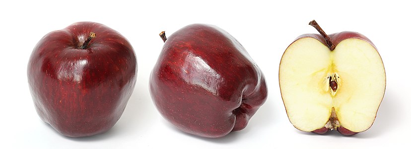 Elmalar ve bir elma kesiti.(Üreten:Fir0002)