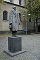 Adenauer-Denkmal von Hans Wimmer (vollendet 1991 von Gerd Weiland) bei der Kirche St. Aposteln am Neumarkt in Köln