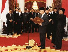 B.J. Habibie dilantik pada tanggal 21 Mei 1998