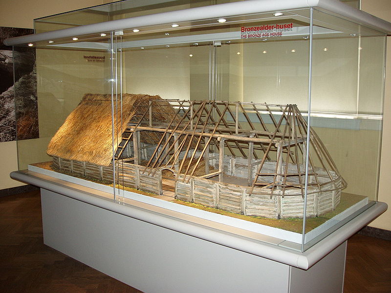 Modell av danskt bronsåldershus