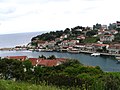 Село Стоморська на острові Шолта, що стало мішенню югославського флоту 14 листопада 1991 р.