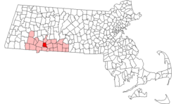 ハンプデン郡内の位置（赤）