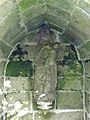 Fontaine A près de chapelle Notre-Dame-des-Trois-Fontaines, statue de la Vierge à l'Enfant 2