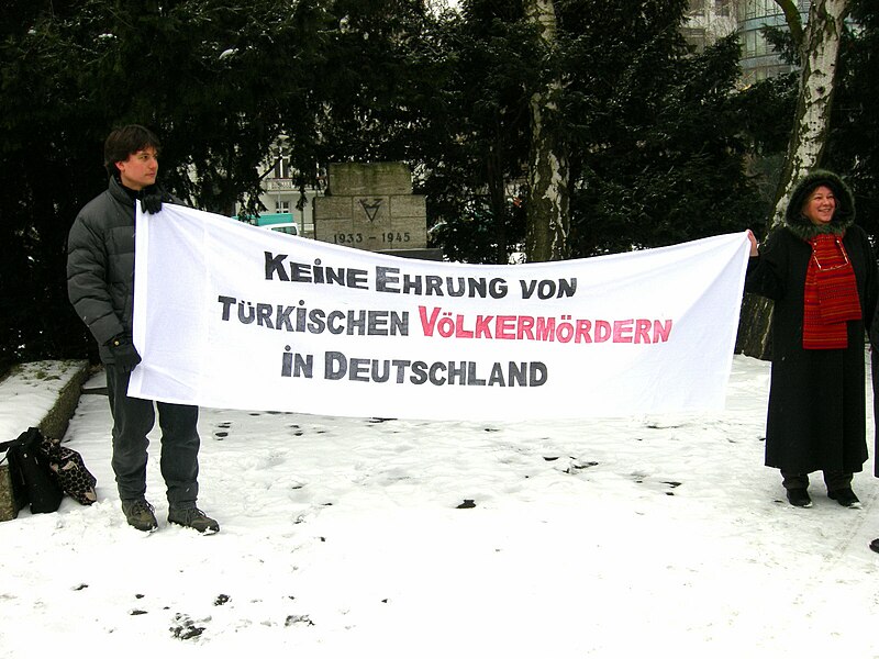File:"Keine Ehrung von Türkischen Völkermordern in Deutschland".jpg