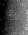 Phần phía đông Caloris được chụp bởi Mariner 10 vào năm 1974–75.