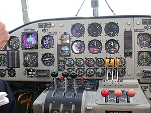 Lufthansa Ju 52/3m D-AQUI: Cockpit-Ansicht