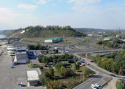 Вид на Нагорный парк и речной вокзал (снесённый в 2022 г.). Вид с крыши БЦ «Парус»