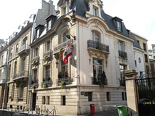 シャイヨ地区コペルニク通り (コペルニクス通り, Rue Copernic) の駐仏レバノン大使館