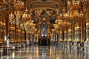 Grand Foyer muri Palais Garnier, Paris (1875), yagize uruhare mubwubatsi kwisi yose.