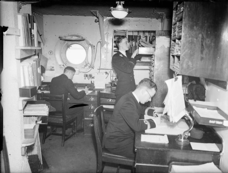 File:The Royal Navy during the Second World War A189.jpg