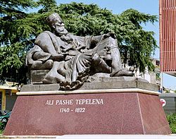 Ali Tepeleni pasa szobra