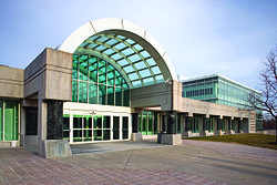 George Bush Center for Intelligencen sisäänkäynti Langleyssä Virginiassa vuonna 2009.