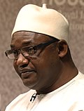 Adama Barrow pada 2018