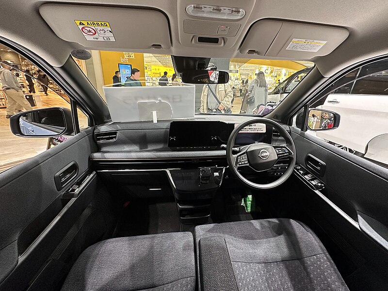 File:Nissan SAKURA G (KE0) interior.jpg