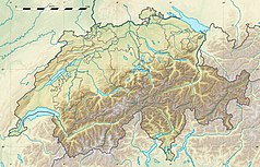 Mapa konturowa Szwajcarii, blisko centrum u góry znajduje się punkt z opisem „miejsce bitwy”