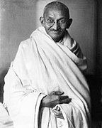32. Магатма Ґанді 1869 — 1948 індійський політик.