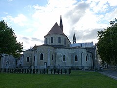 河谷圣马丁教堂（法语：Église Saint-Martin-au-Val de Chartres）