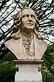 Bustul lui Linné din Grădina Botanică din Wroclaw, Polonia