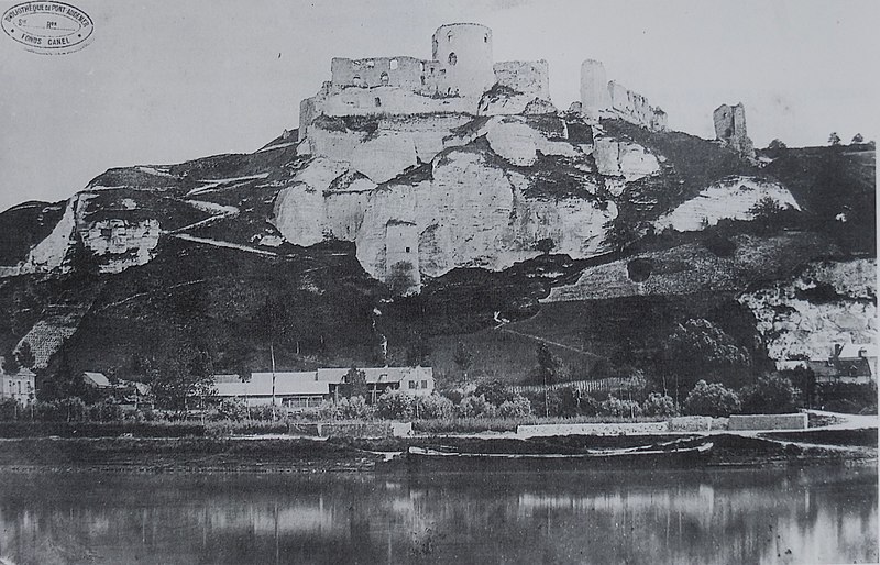 File:Chateau-Gaillard héliogravure 1896.jpg