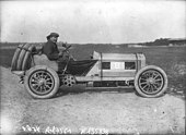 1908年のグランプリのブラジエールとドライバーのテリー