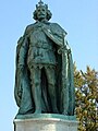 Миленијумска статуа Лајоша Великог на Тргу хероја у Будимпешти.