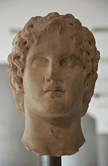 Tượng của Alexandros lúc trẻ