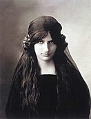 Jeanne Hébuterne, pictoriță franceză, soția pictorului italian Amedeo Modigliani