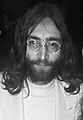John Lennon, muzician, cântăreț, scriitor și compozitor britanic (The Beatles)