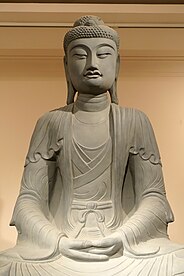 استنساخ تمثال أميتابها لمعبد Phật Tích  [لغات أخرى]‏ ، هانوي ، مما يدل على dhyāna mudrā