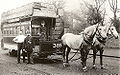 Els primers tramvies amb tracció a cavall es van introduir en el Regne Unit.
