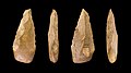 Biface Acheuléens (650 000 (en Europe) - 100 000 BP, Homo heidelbergensis).