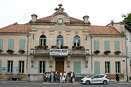 Saint-Cannat Town Hall