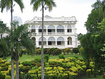 蘇瓦州議會大廈，斐濟總統的官邸。