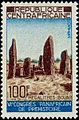 Il-megaliti Bouar, impinġi hawn fuq bolla tal-Afrika Ċentrali tal-1967, imorru għall-aħħar Neolitiku (ċ. 3500-2700 QK).