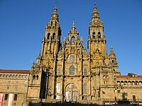 A faciâta de l'Obradoiro da catedrâle de Santiago, patrimònio de l'umanitæ insémme a-o rèsto da çitæ vêgia.