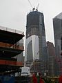One World Trade Center, 1 de xunu de 2011. La Torre ta llista p'algamar el pisu 68.
