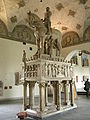 Бонино да Кампионе, Конен паметник на Бернабо Висконти (1363), Замък на Сфорците, Милано, мрамор.