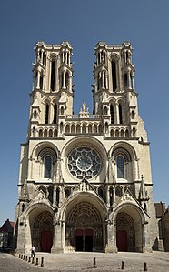 Катедралата в Лан (1150 – 1230 г.)