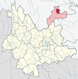 盐津县（红色）在昭通市（粉色）和云南省的位置