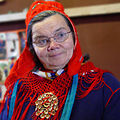 English: Norway. Sami woman in traditional dress. Русский: Норвегия. Женщина-саамка в традиционной одежде.