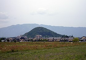Вид на горы со стороны Фудзиваракё (4 мая 2009 г.).