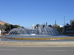 Fuente de la plaza de los Voluntarios (1992), de José María Mercé.