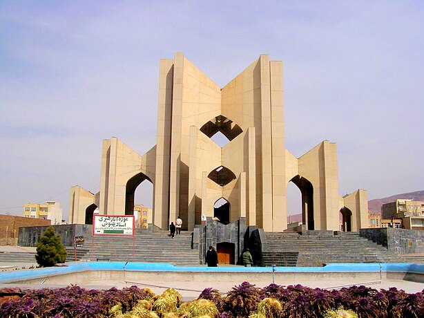 Maqbarai şuaro, Tabriz