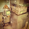 کاخ سعدآباد آشپزخانه سلطنتی ماشین ظرفشویی و دستگاه سیب زمینی پوست کن