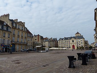 Place Saint-Sauveur, après réaménagement.